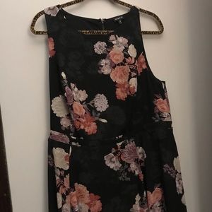 Beautiful floral TORRID Maxi Dress EUC
